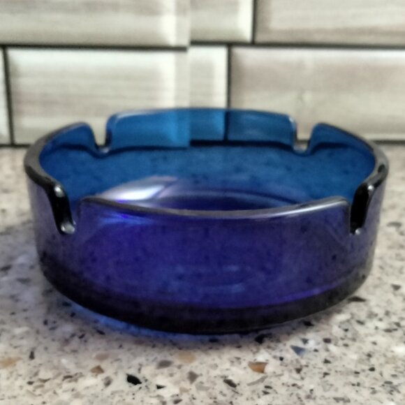 DUO: Cobalt Blue Glass Ashtray & Shot Glass Pewter Sun Medallion - Picture 8 of 11
